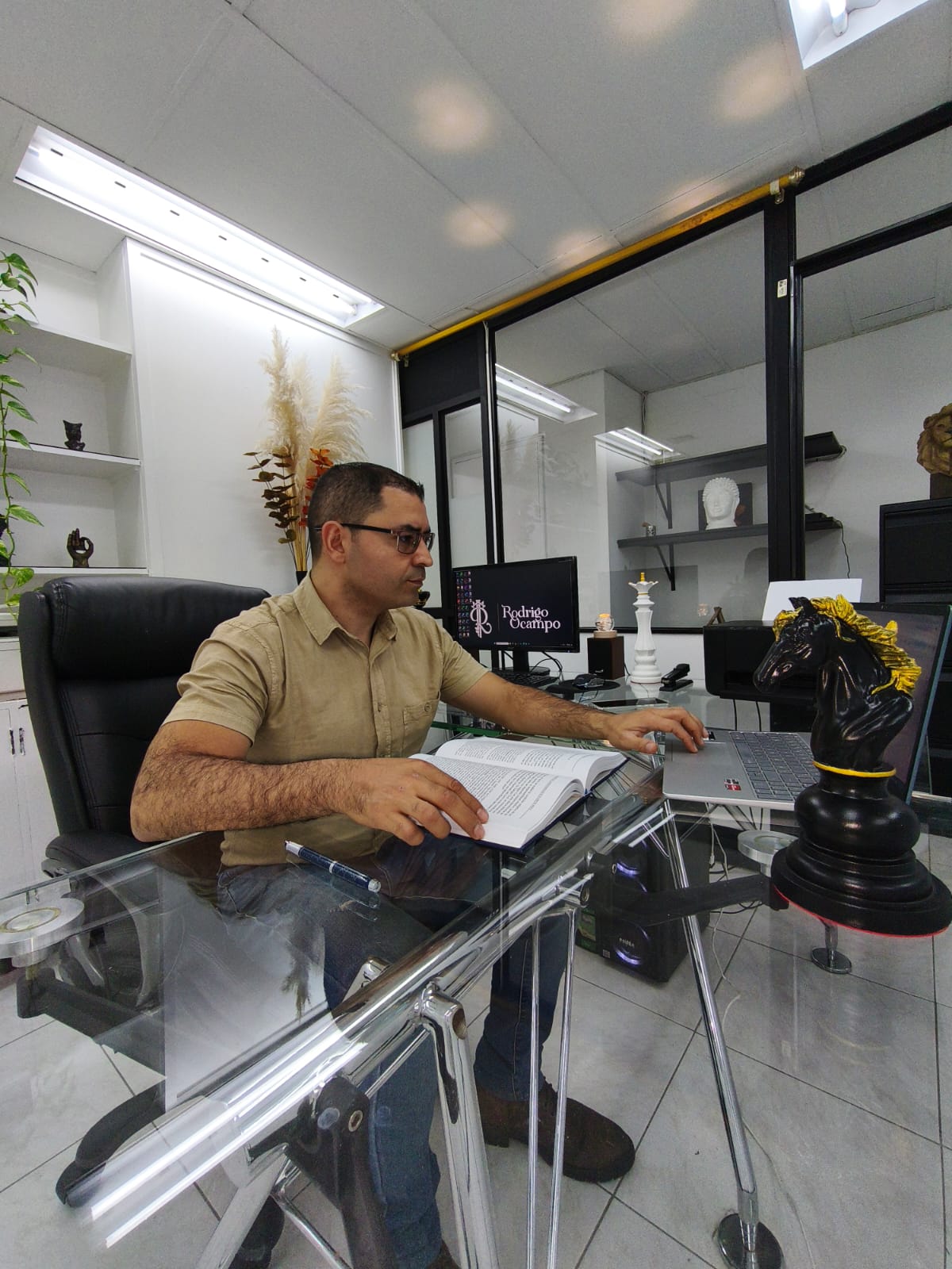 Rodrigo Ocampo, abogado en Medellín